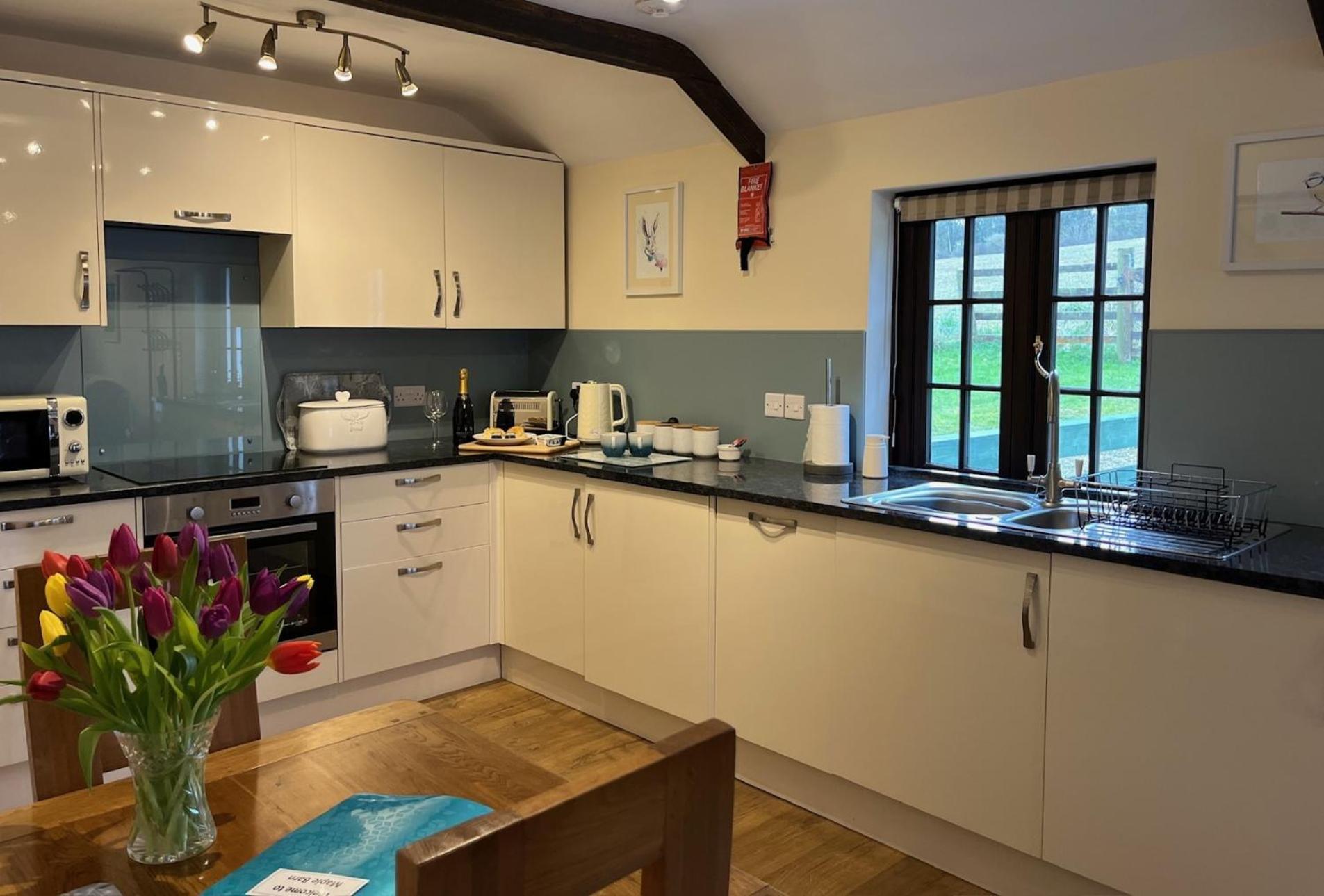 Maple & Beech Barns Apartment ทรูโร ภายนอก รูปภาพ
